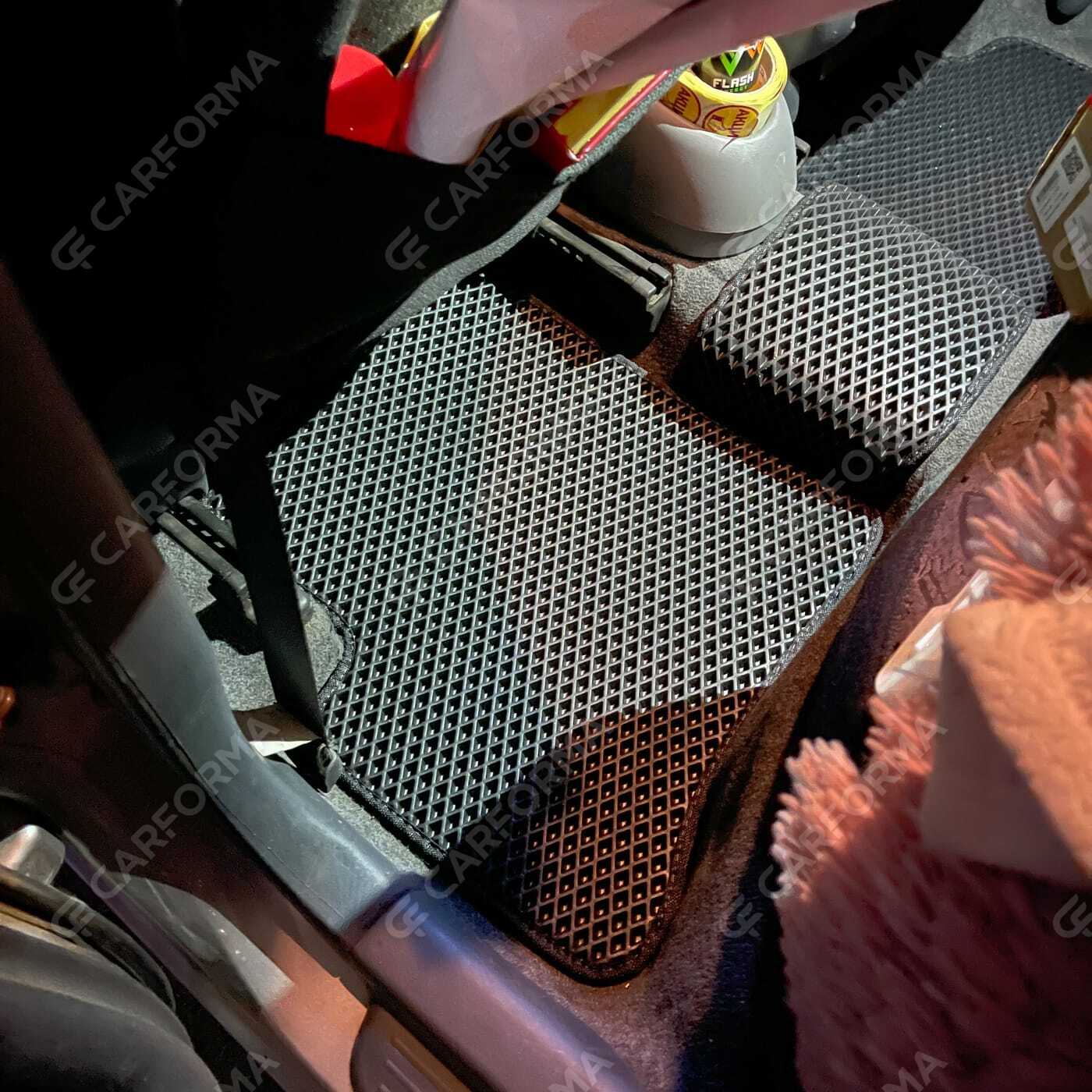 Коврики на Toyota Vitz I 1998&nbsp;-&nbsp;2005 в Ижевске