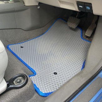 Коврики на Nissan Leaf (ZE0) 2009 - 2012 в Ижевске