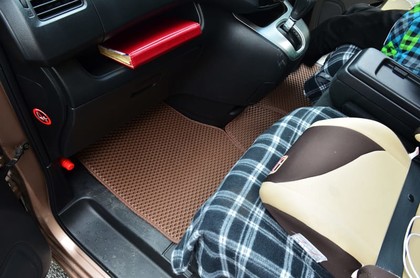 Коврики на Nissan Serena (C27) 2016 - 2022 в Ижевске