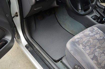 EVA коврики на Toyota Avensis I 1997 - 2002 в Ижевске
