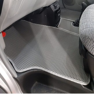 Коврики на Mitsubishi Delica 4 1994 - 2007 в Ижевске