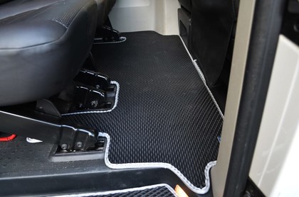 Коврики на Volkswagen Caravelle (T6.1) 2019 - 2024 в Ижевске