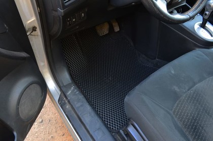 Коврики на Nissan X-Trail II 2007 - 2015 в Ижевске