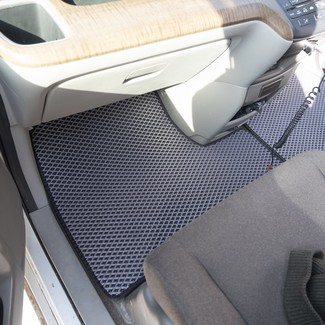 Коврики на Honda StepWGN V 2015 - 2021 в Ижевске