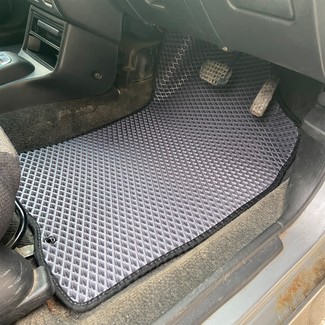 Коврики на Daihatsu Storia 1998 - 2004 в Ижевске