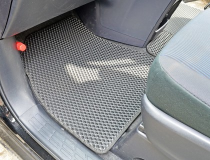 Коврики на Toyota Voxy (R80) 2014 - 2021 в Ижевске