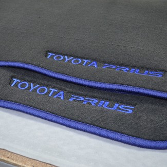 Коврики на Toyota Prius Alpha 2011 - 2021 в Ижевске