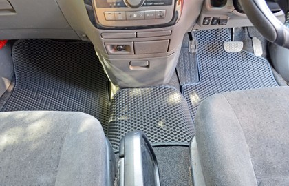 Коврики на Toyota Ipsum II 2001 - 2009 в Ижевске