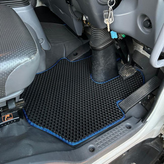 Коврики на Isuzu Forward V узкая кабина 2007 - 2025 в Ижевске