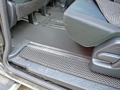 Коврики на Toyota Voxy (R80) 2014 - 2021 в Ижевске