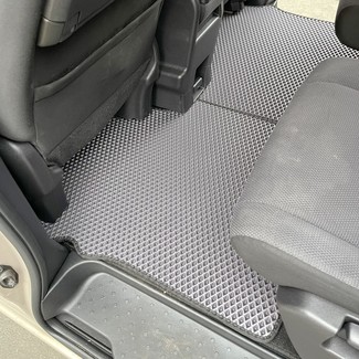 Коврики на Nissan Serena (C26) 2010 - 2016 в Ижевске