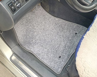 Коврики на Toyota Avensis II 2002 - 2008 в Ижевске