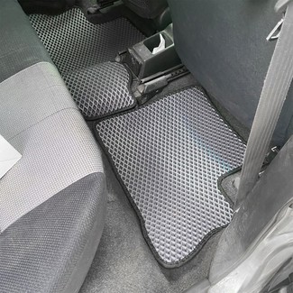 Коврики на Daihatsu Storia 1998 - 2004 в Ижевске