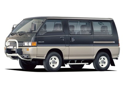 Коврики на Mitsubishi Delica 3 1986 - 1999 в Ижевске