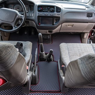 Коврики на Mitsubishi Space Gear 1994 - 2007 в Ижевске
