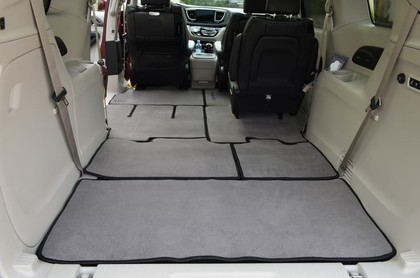 Коврики на Chrysler Pacifica II 2016 - 2025 в Ижевске