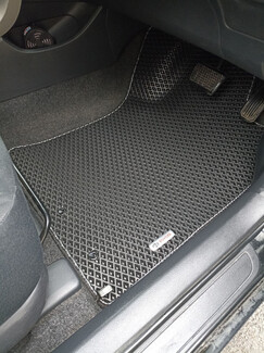 Ворсовые коврики на Toyota Corolla Fielder (E14) 2006 - 2012 в Ижевске Ворсовые коврики на Toyota Corolla Fielder (E14) 2006 - 2012 в Ижевске