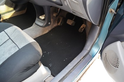 Ворсовые коврики на Toyota Raum I 1997 - 2003 в Ижевске