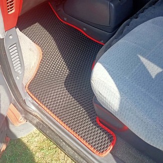Ворсовые коврики на Toyota Estima I 1990 - 1999 в Ижевске