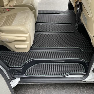 Коврики на Toyota Vellfire (H30) 2015 - 2023 в Ижевске