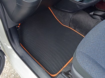Коврики на Toyota Sienta II 2015 - 2022 в Ижевске
