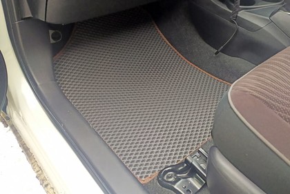 Коврики на Toyota Aqua (P10) 2011 - 2021 в Ижевске