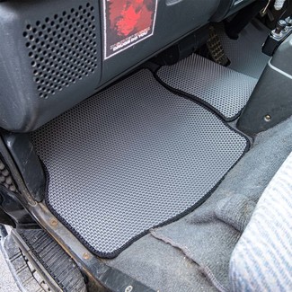 Коврики на Mitsubishi Delica 3 1986 - 1999 в Ижевске