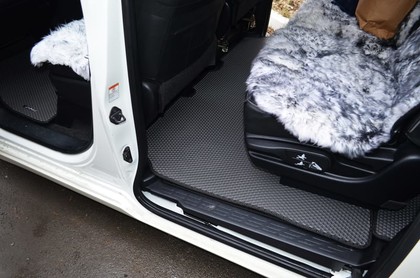 Коврики на Toyota Voxy (R80) 2014 - 2021 в Ижевске