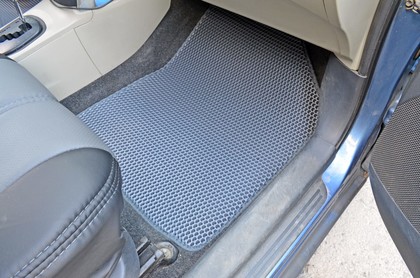Коврики на Toyota Yaris II 2005 - 2011 в Ижевске