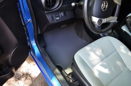 Коврики на Toyota Prius C 2011 - 2021 в Ижевске