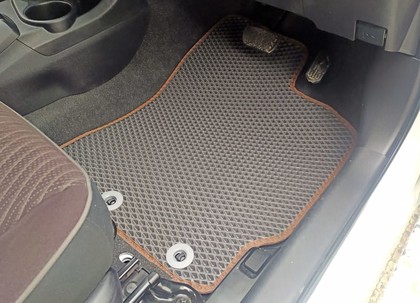 Коврики на Toyota Aqua (P10) 2011 - 2021 в Ижевске