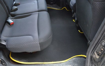 Коврики на Honda Mobilio Spike 2002 - 2008 в Ижевске