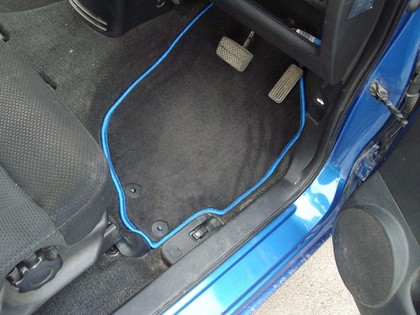 Коврики на Honda Mobilio Spike 2002 - 2008 в Ижевске