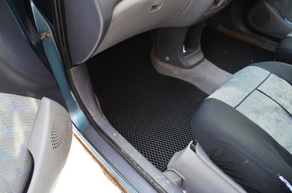Ворсовые коврики на Toyota Raum I 1997 - 2003 в Ижевске