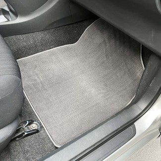 Коврики на Toyota Auris I 2006 - 2012 в Ижевске