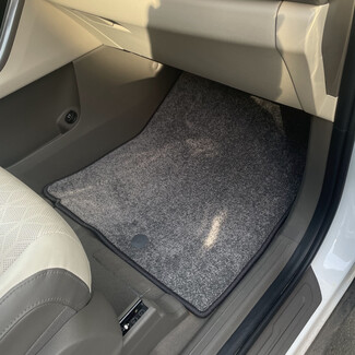 Ворсовые коврики на KIA Carnival IV 8 мест 2020 - 2026 в Ижевске Ворсовые коврики на KIA Carnival IV 8 мест 2020 - 2026 в Ижевске