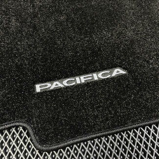 Коврики на Chrysler Pacifica I 2003 - 2008 в Ижевске