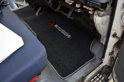 Коврики на Mitsubishi Fuso Canter VII широкая кабина 2002 - 2017 в Ижевске