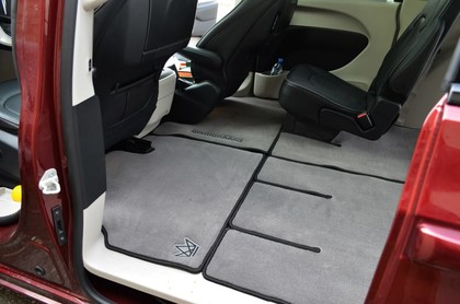 Коврики на Chrysler Pacifica II 2016 - 2025 в Ижевске