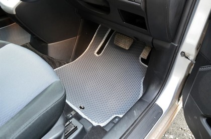 Коврики на Mazda Premacy II 2005 - 2010 в Ижевске