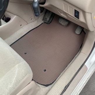 Коврики на Toyota Nadia 1998 - 2003 в Ижевске