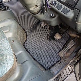 Коврики на Mitsubishi Fuso Canter VI узкая кабина 1991 - 2010 в Ижевске
