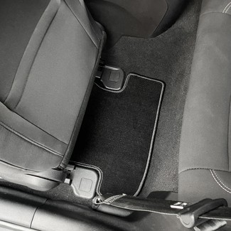 Коврики на Ford Mustang VI 2013 - 2023 в Ижевске