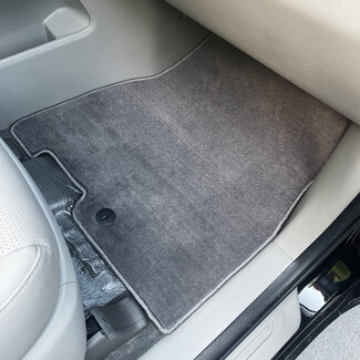 Ворсовые коврики на KIA Carnival III 9 мест и 11 мест 2014 - 2021 в Ижевске Ворсовые коврики на KIA Carnival III 9 мест и 11 мест 2014 - 2021 в Ижевске