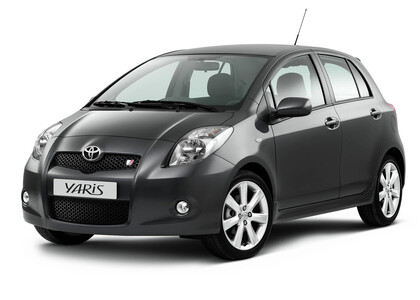 Коврики на Toyota Yaris II 2005 - 2011 в Ижевске