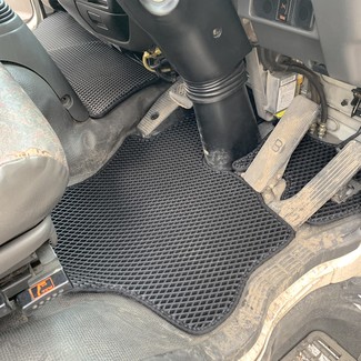 Коврики на Isuzu Forward IV узкая кабина 1994 - 2009 в Ижевске