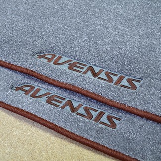 Коврики на Toyota Avensis II 2002 - 2008 в Ижевске