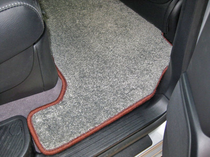 Коврики на Toyota Land Cruiser 200 2007 - 2021 в Ижевске