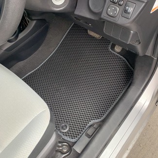 Коврики на Toyota Aqua (P10) 2011 - 2021 в Ижевске
