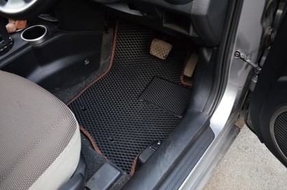 Коврики на Mazda Verisa 2004 - 2015 в Ижевске
